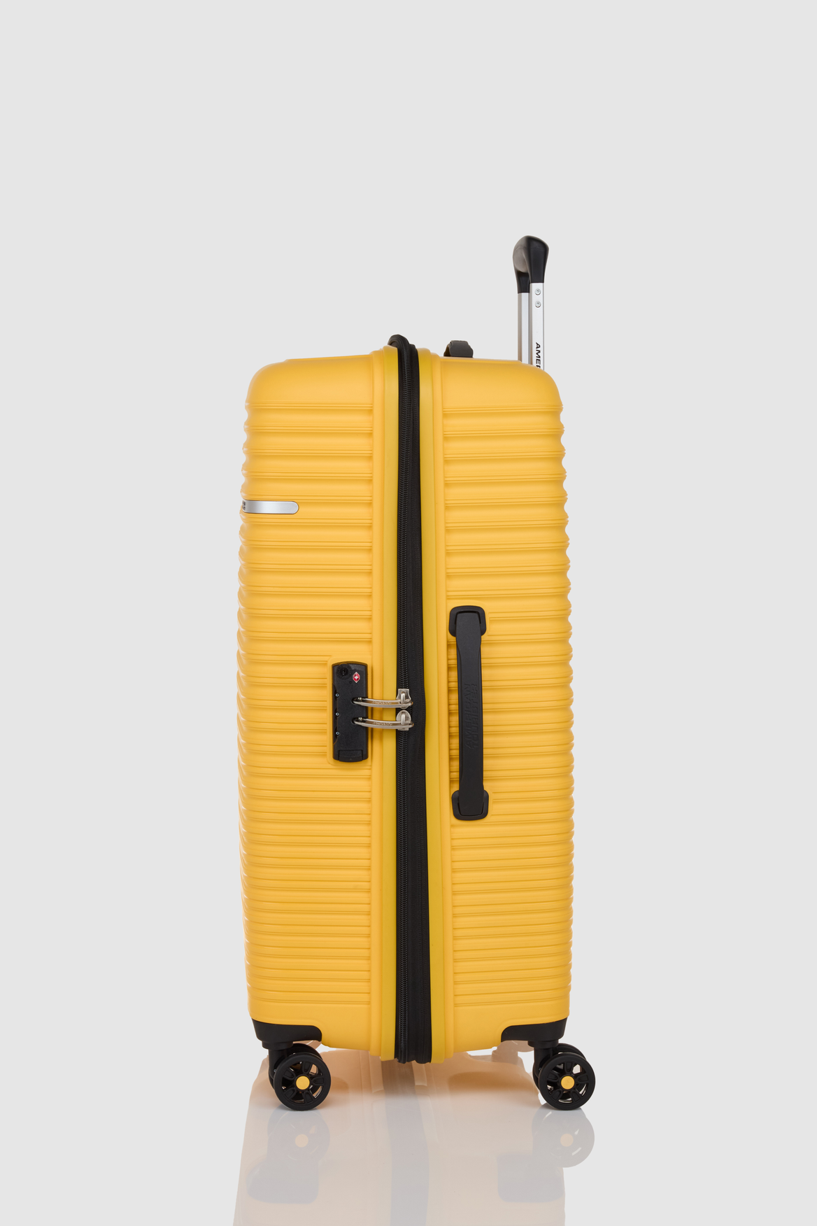 American Tourister Lift Off 67cm Case – Strandbags New Zealand