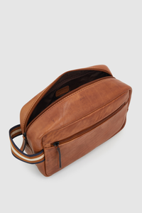 Lucas Leather Washbag